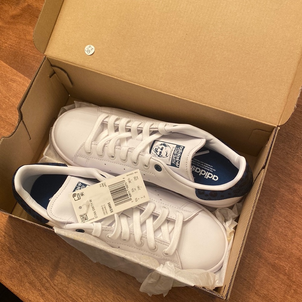 NWT Stan Smith with blue leopard detail.